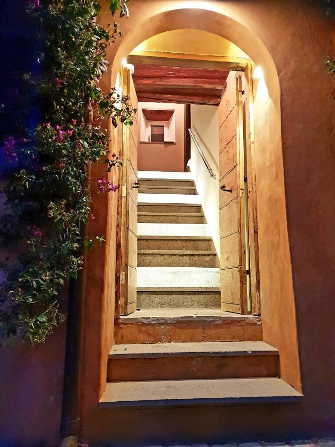 La Casa Nel Castello *