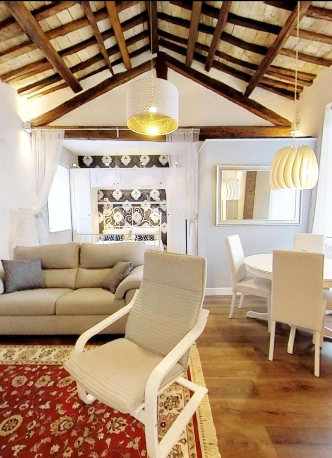 La Casa Nel Castello *